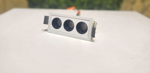 APCS 02 6W White Linea Recessed COB Spotlight with Apra Driver - Image 4